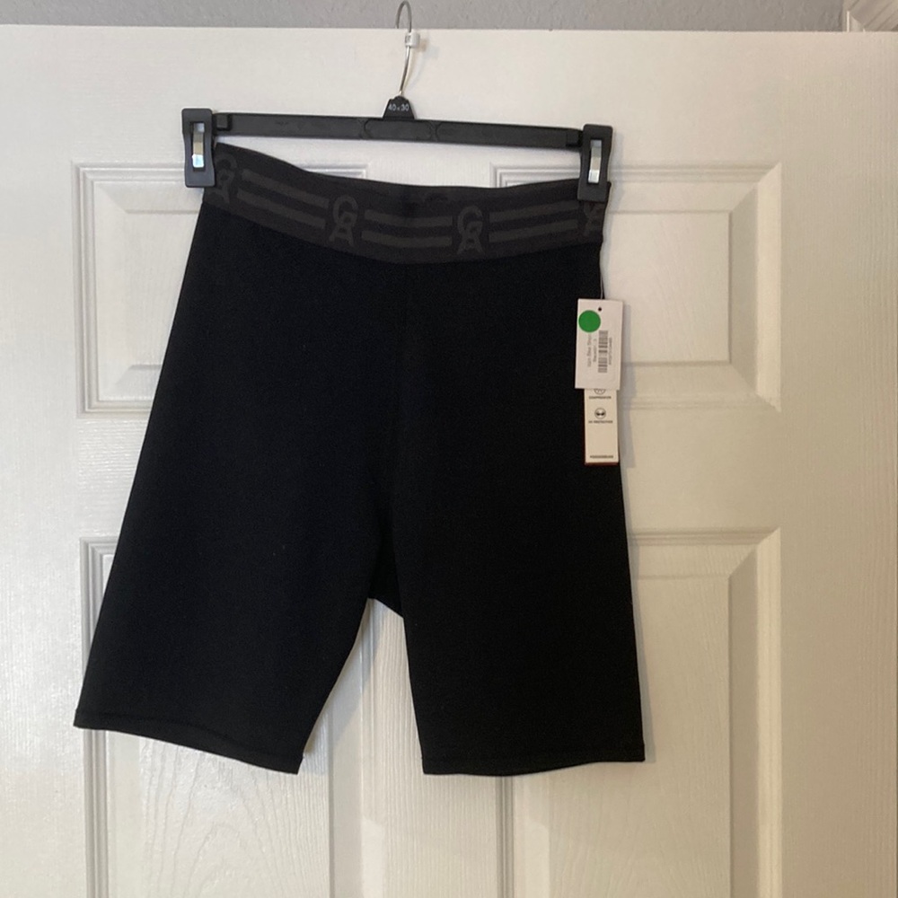 Good American Icon Bike Shorts NWT Size 3 Black